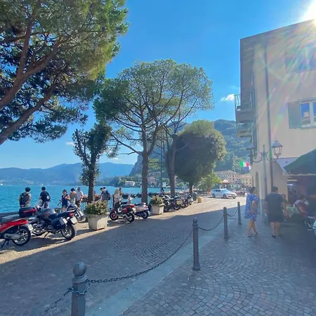 Ambra Ferienvilla * Менаджо