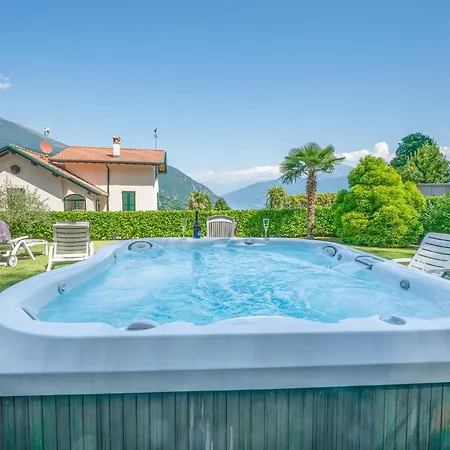 Ambra Ferienvilla * Менаджо