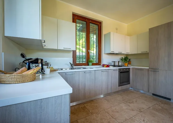 Ambra Ferienvilla * Менаджо