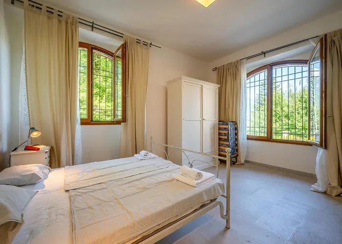 Ambra Ferienvilla Менаджо