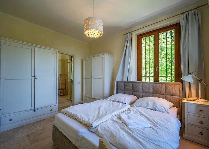 Ambra Ferienvilla Менаджо